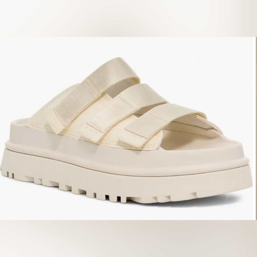 UGG Goldenglow Platform Slide Sandal